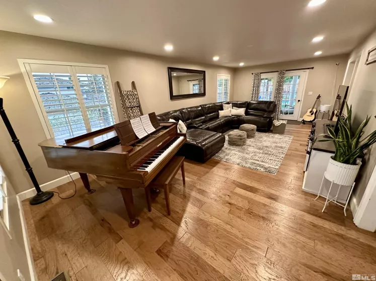 4137 Foothill, Winnemucca, Nevada 89445, 6 Bedrooms Bedrooms, ,5 BathroomsBathrooms,Residential,Residential,Foothill,240011898