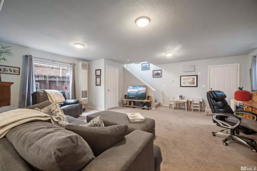 2075 Lakeside, Reno, Nevada 89509, 4 Bedrooms Bedrooms, ,4 BathroomsBathrooms,Residential,Residential,Lakeside,250001724