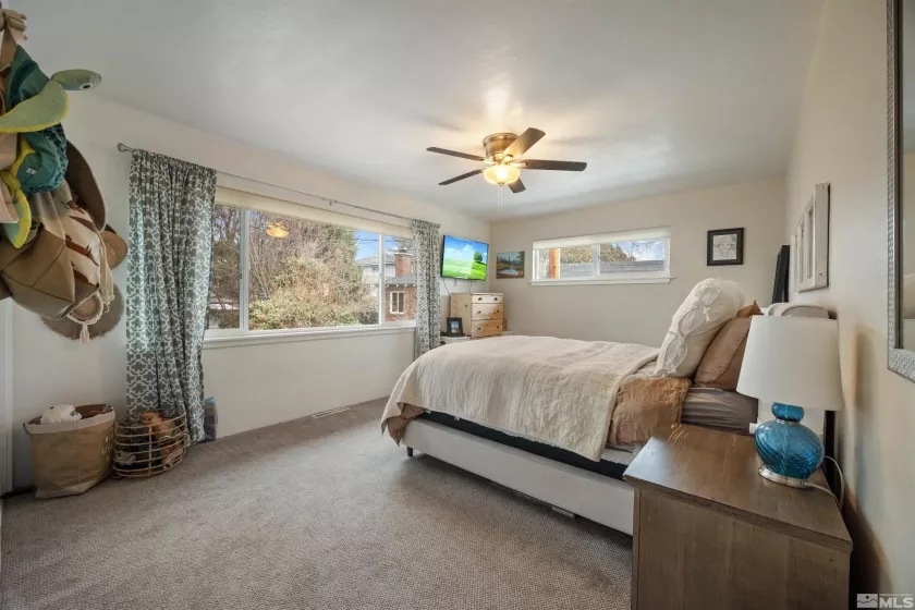 2075 Lakeside, Reno, Nevada 89509, 4 Bedrooms Bedrooms, ,4 BathroomsBathrooms,Residential,Residential,Lakeside,250001724