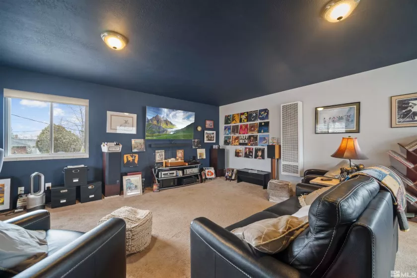 2075 Lakeside, Reno, Nevada 89509, 4 Bedrooms Bedrooms, ,4 BathroomsBathrooms,Residential,Residential,Lakeside,250001724