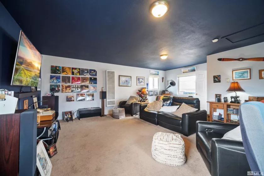 2075 Lakeside, Reno, Nevada 89509, 4 Bedrooms Bedrooms, ,4 BathroomsBathrooms,Residential,Residential,Lakeside,250001724