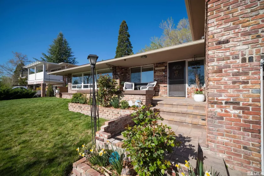 2075 Lakeside, Reno, Nevada 89509, 4 Bedrooms Bedrooms, ,4 BathroomsBathrooms,Residential,Residential,Lakeside,250001724