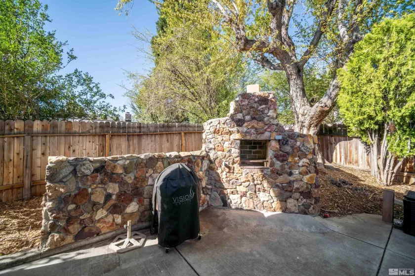 2075 Lakeside, Reno, Nevada 89509, 4 Bedrooms Bedrooms, ,4 BathroomsBathrooms,Residential,Residential,Lakeside,250001724