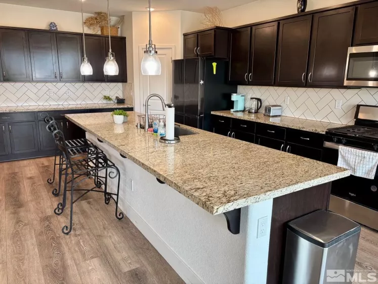 2269 Millville, Sparks, Nevada 89441, 4 Bedrooms Bedrooms, ,3 BathroomsBathrooms,Residential,Residential,Millville,250005367