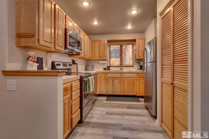 931 Incline, Incline Village, Nevada 89451, 2 Bedrooms Bedrooms, ,2 BathroomsBathrooms,Residential,Residential,Incline,240010849
