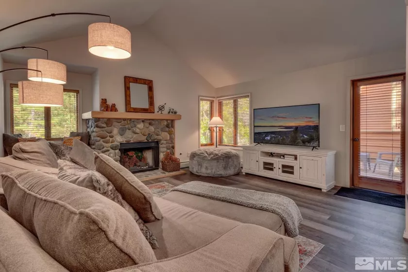 931 Incline, Incline Village, Nevada 89451, 2 Bedrooms Bedrooms, ,2 BathroomsBathrooms,Residential,Residential,Incline,240010849