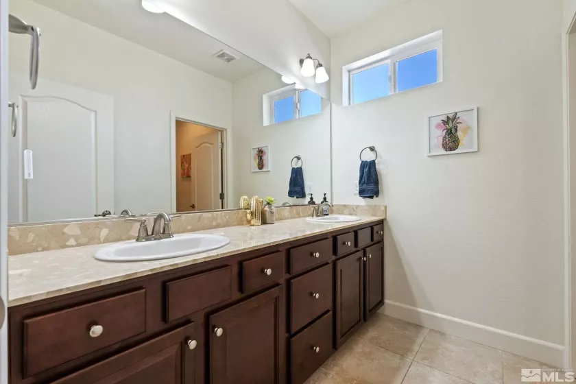1845 Fledge Creek, Reno, Nevada 89521, 4 Bedrooms Bedrooms, ,4 BathroomsBathrooms,Residential,Residential,Fledge Creek,250005340