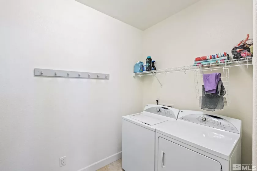 1845 Fledge Creek, Reno, Nevada 89521, 4 Bedrooms Bedrooms, ,4 BathroomsBathrooms,Residential,Residential,Fledge Creek,250005340