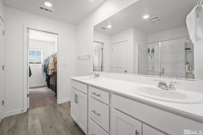 583 Iris Rainbow, Reno, Nevada 89506, 3 Bedrooms Bedrooms, ,3 BathroomsBathrooms,Residential,Residential,Iris Rainbow,250005323