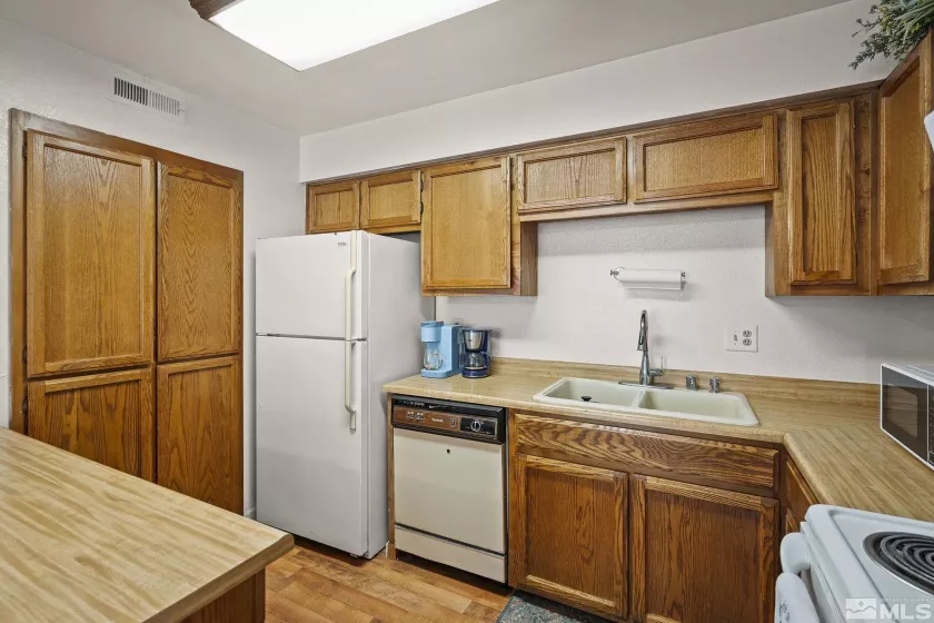 1465 Peckham, Reno, Nevada 89502, 1 Bedroom Bedrooms, ,1 BathroomBathrooms,Residential,Residential,Peckham,250005311