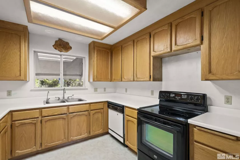 1020 Sunrise Creek, Verdi, California 89439, 4 Bedrooms Bedrooms, ,3 BathroomsBathrooms,Residential,Residential,Sunrise Creek,250005301