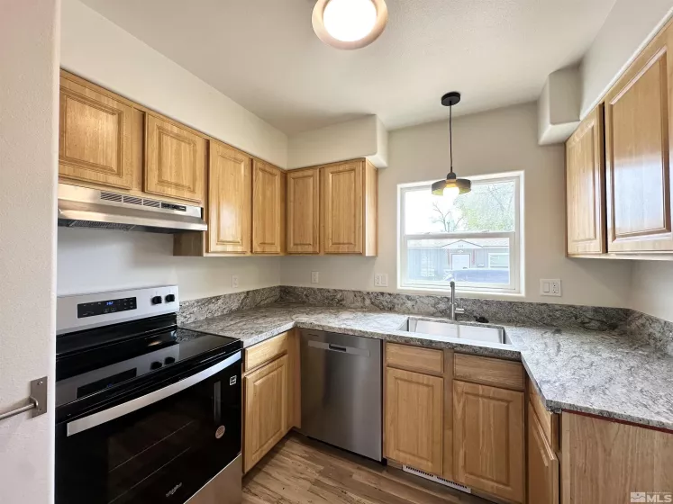 520 Taylor, Reno, Nevada 89502, 2 Bedrooms Bedrooms, ,2 BathroomsBathrooms,Residential,Residential,Taylor,250005281