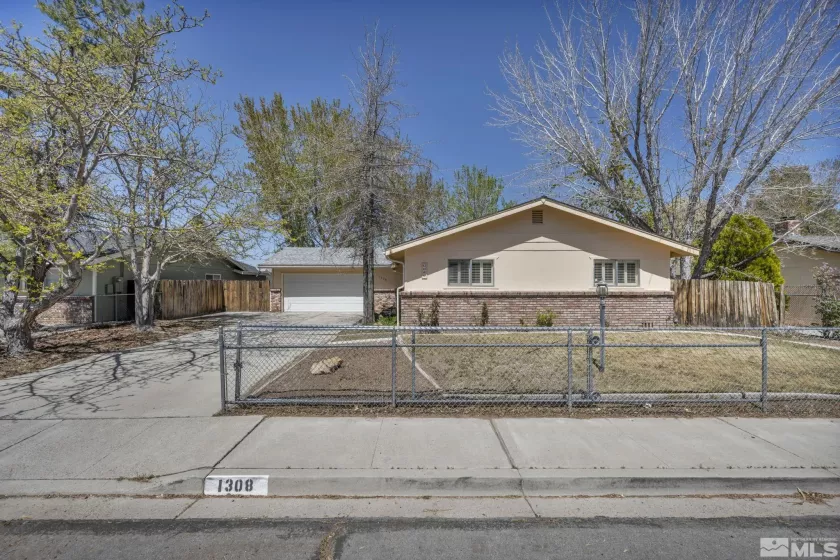 1308 Fremont, Carson City, Nevada 89701, 3 Bedrooms Bedrooms, ,2 BathroomsBathrooms,Residential,Residential,Fremont,250005238