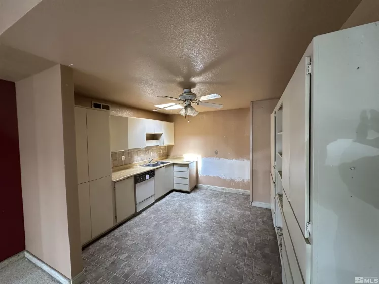 1020 Baywood, Sparks, Nevada 89434, 2 Bedrooms Bedrooms, ,1 BathroomBathrooms,Residential,Residential,Baywood,250005233
