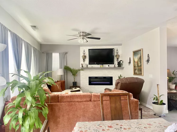 279 Jordan, Fernley, Nevada 89408, 4 Bedrooms Bedrooms, ,3 BathroomsBathrooms,Residential,Residential,Jordan,250005207