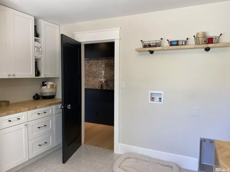 5650 Wedekind, Sparks, Nevada 89431, 4 Bedrooms Bedrooms, ,3 BathroomsBathrooms,Residential,Residential,Wedekind,240013096