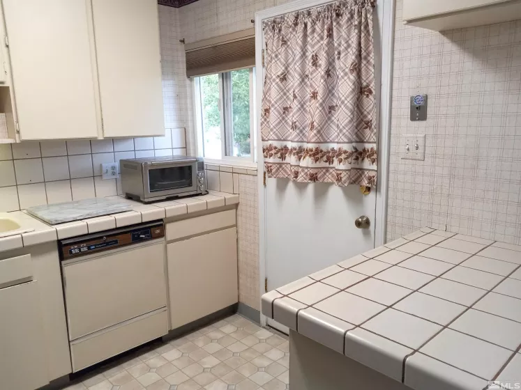 1940 4th, Sparks, Nevada 89431, 2 Bedrooms Bedrooms, ,1 BathroomBathrooms,Residential,Residential,4th,240013161