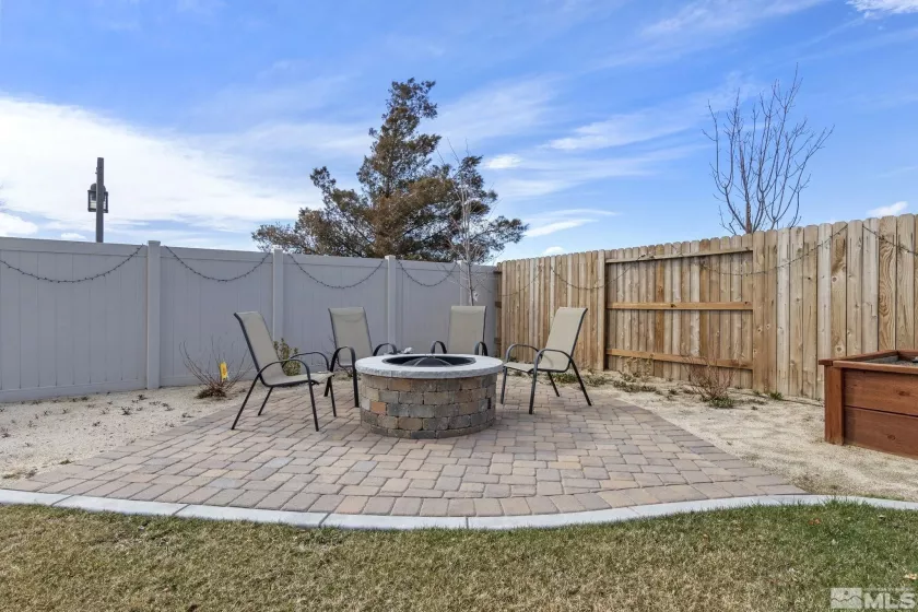 2001 Neviekay, Reno, Nevada 89521, 4 Bedrooms Bedrooms, ,4 BathroomsBathrooms,Residential,Residential,Neviekay,250004964