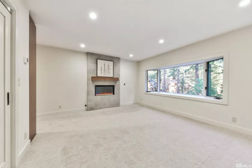 150 Juanita, Incline Village, Nevada 89451, 3 Bedrooms Bedrooms, ,4 BathroomsBathrooms,Residential,Residential,Juanita,250005179
