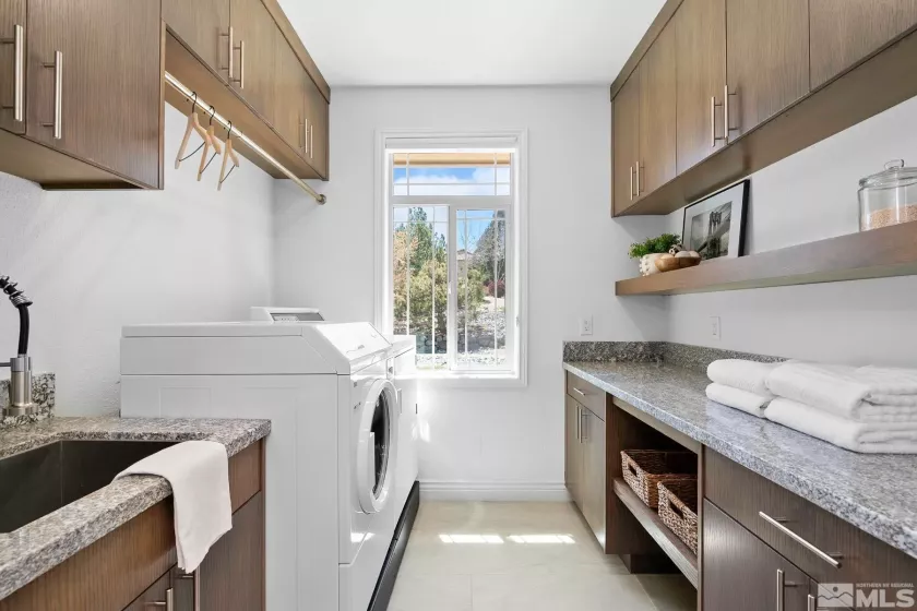 13000 Silver Wolf, Reno, Nevada 89511, 5 Bedrooms Bedrooms, ,4 BathroomsBathrooms,Residential,Residential,Silver Wolf,250005172