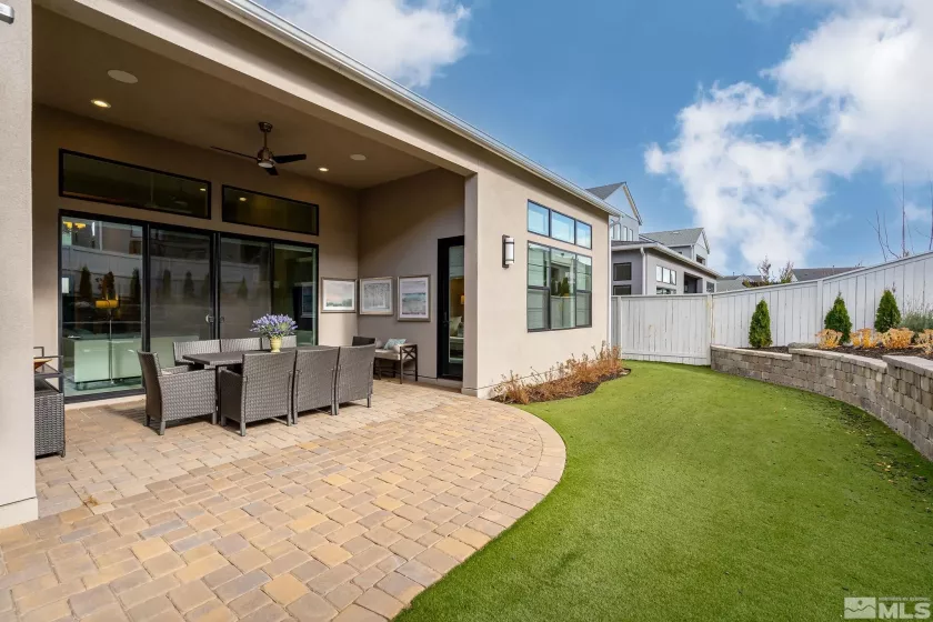 718 Pleasant Oak, Reno, Nevada 89511, 3 Bedrooms Bedrooms, ,4 BathroomsBathrooms,Residential,Residential,Pleasant Oak,240014736