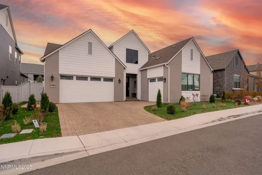 718 Pleasant Oak, Reno, Nevada 89511, 3 Bedrooms Bedrooms, ,4 BathroomsBathrooms,Residential,Residential,Pleasant Oak,240014736