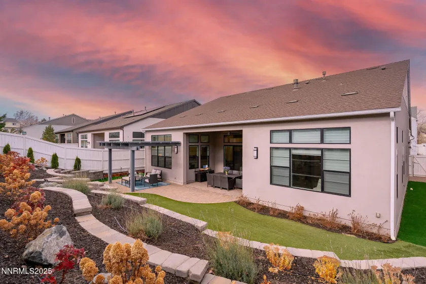 718 Pleasant Oak, Reno, Nevada 89511, 3 Bedrooms Bedrooms, ,4 BathroomsBathrooms,Residential,Residential,Pleasant Oak,240014736