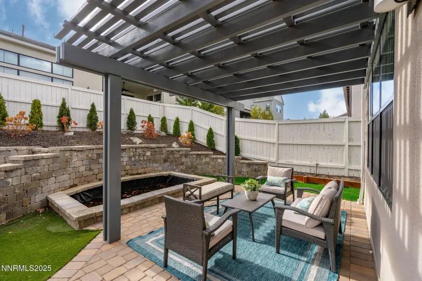 718 Pleasant Oak, Reno, Nevada 89511, 3 Bedrooms Bedrooms, ,4 BathroomsBathrooms,Residential,Residential,Pleasant Oak,240014736