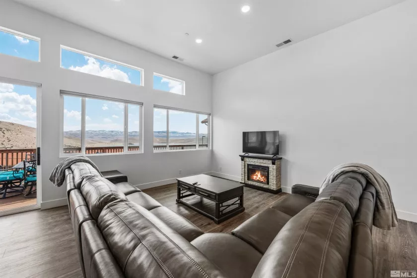 1929 Highway 395, Gardnerville, Nevada 89410, ,Commercial Sale,Residential,Highway 395,250004928