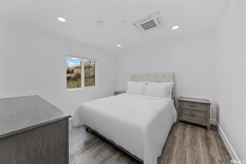 1929 Highway 395, Gardnerville, Nevada 89410, ,Commercial Sale,Residential,Highway 395,250004928
