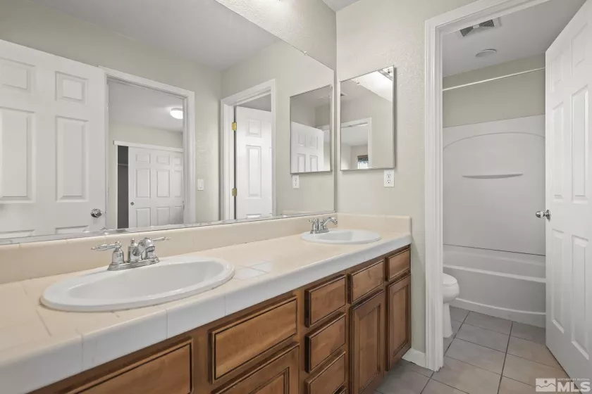 3988 Dominus, Sparks, Nevada 89436, 3 Bedrooms Bedrooms, ,3 BathroomsBathrooms,Residential,Residential,Dominus,250005151