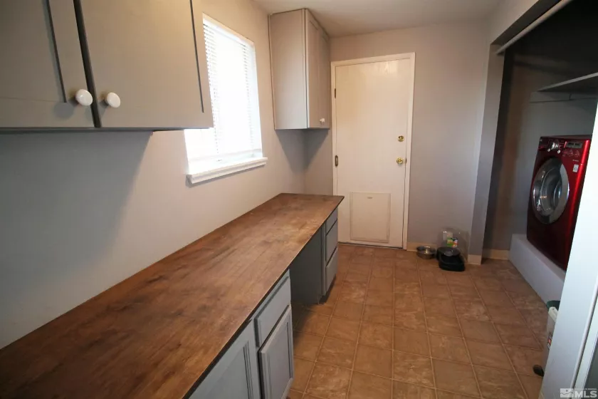 27 Amanda, Sparks, Nevada 89436, 2 Bedrooms Bedrooms, ,1 BathroomBathrooms,Residential,Residential,Amanda,240013525