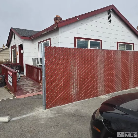 243 Claremont, Reno, Nevada 89502, 2 Bedrooms Bedrooms, ,1 BathroomBathrooms,Residential,Residential,Claremont,250005262