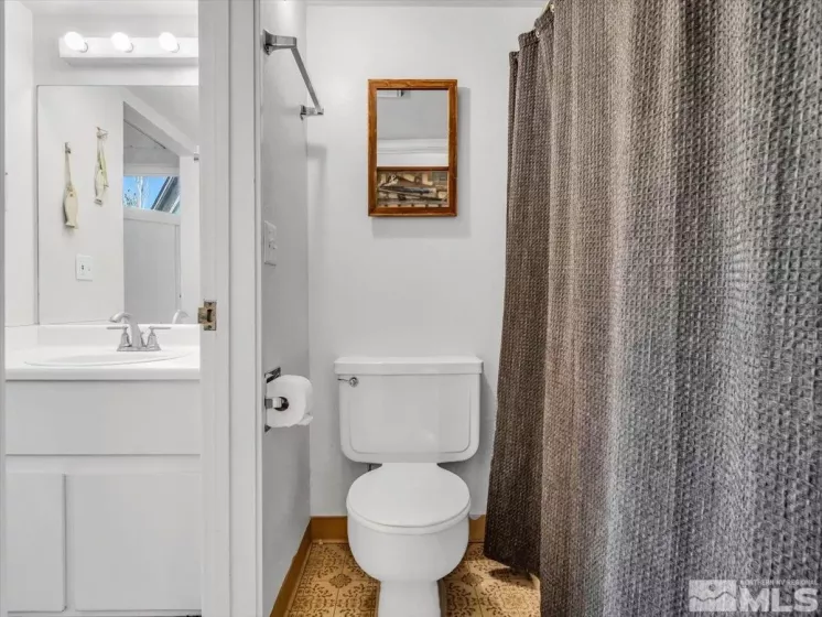 555 Tahoe Keys, South Lake Tahoe, California 96150, 2 Bedrooms Bedrooms, ,2 BathroomsBathrooms,Residential,Residential,Tahoe Keys,250005112