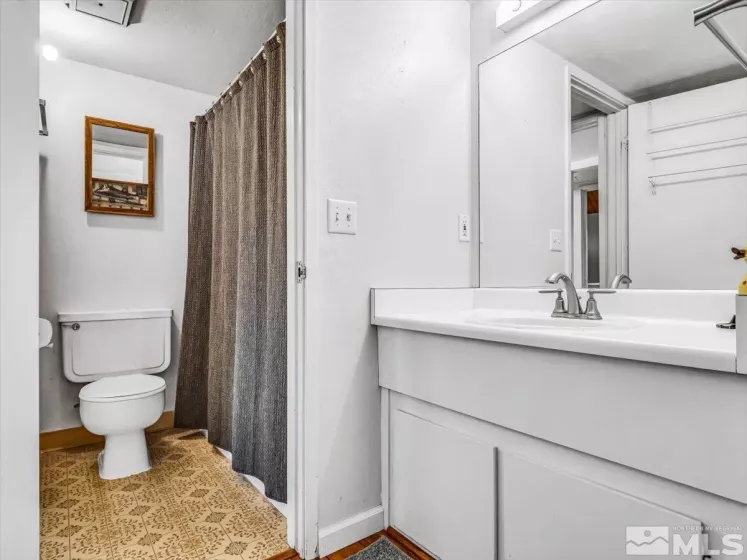 555 Tahoe Keys, South Lake Tahoe, California 96150, 2 Bedrooms Bedrooms, ,2 BathroomsBathrooms,Residential,Residential,Tahoe Keys,250005112