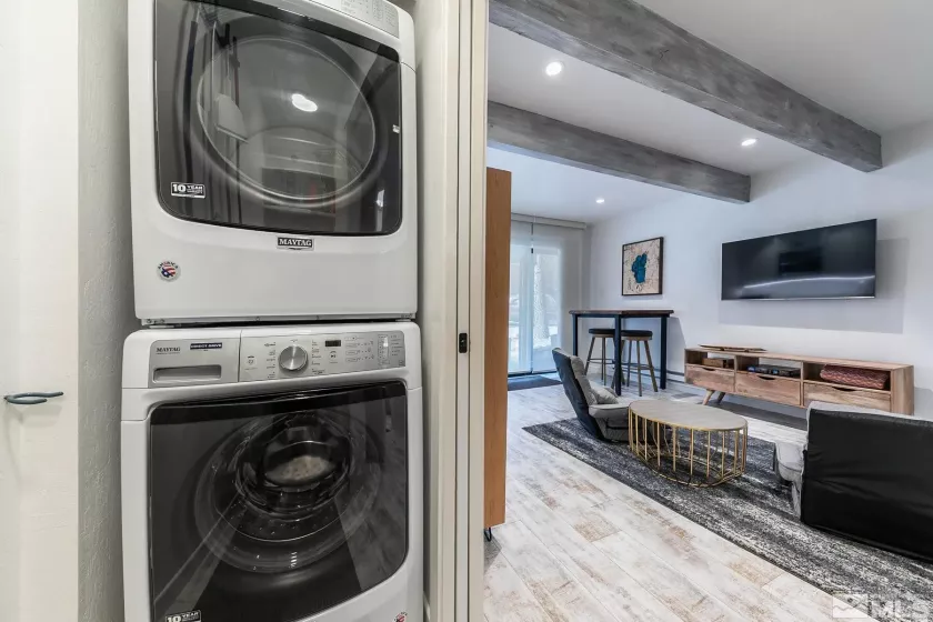 989 Tahoe, Incline Village, Nevada 89451, 3 Bedrooms Bedrooms, ,2 BathroomsBathrooms,Residential,Residential,Tahoe,250005115