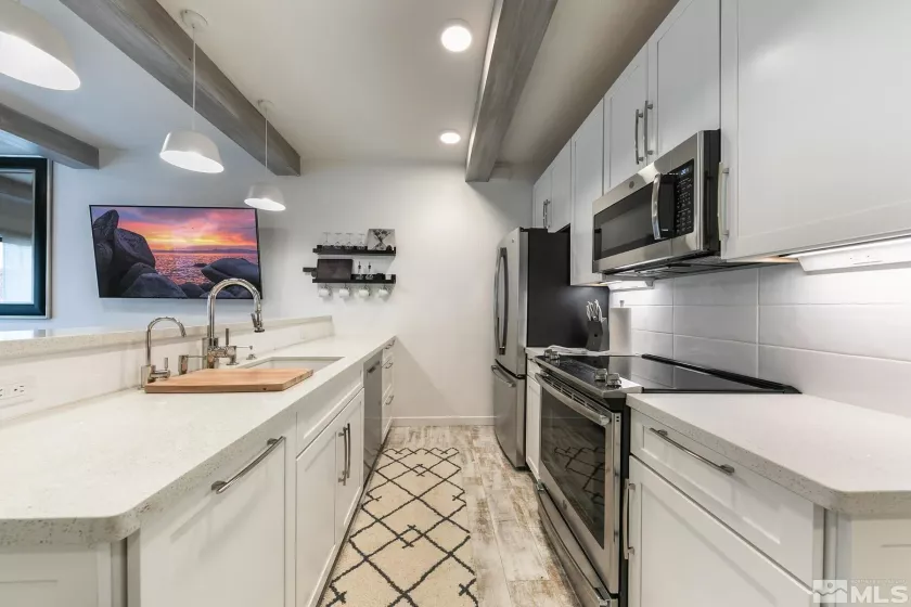 989 Tahoe, Incline Village, Nevada 89451, 3 Bedrooms Bedrooms, ,2 BathroomsBathrooms,Residential,Residential,Tahoe,250005115