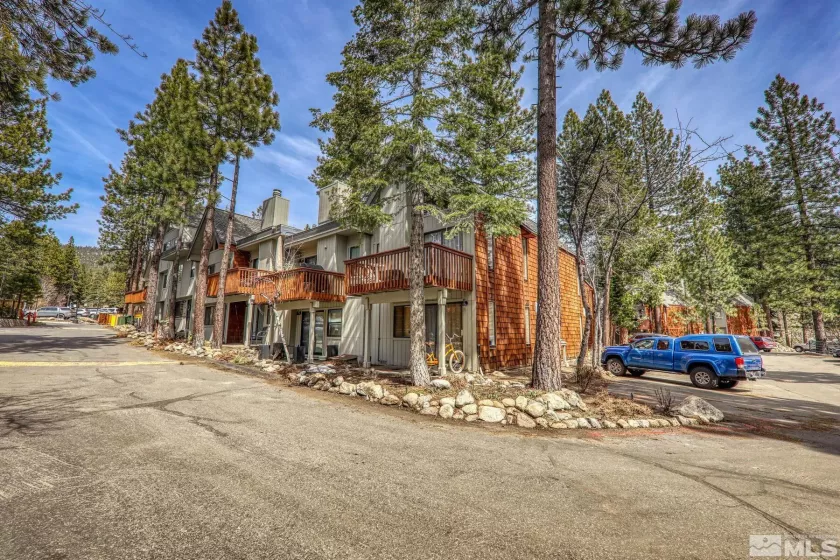989 Tahoe, Incline Village, Nevada 89451, 3 Bedrooms Bedrooms, ,2 BathroomsBathrooms,Residential,Residential,Tahoe,250005115