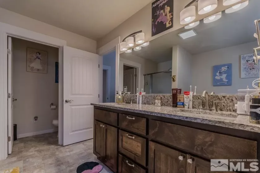1117 Dixie, Fernley, Nevada 89408, 3 Bedrooms Bedrooms, ,2 BathroomsBathrooms,Residential,Residential,Dixie,250005104
