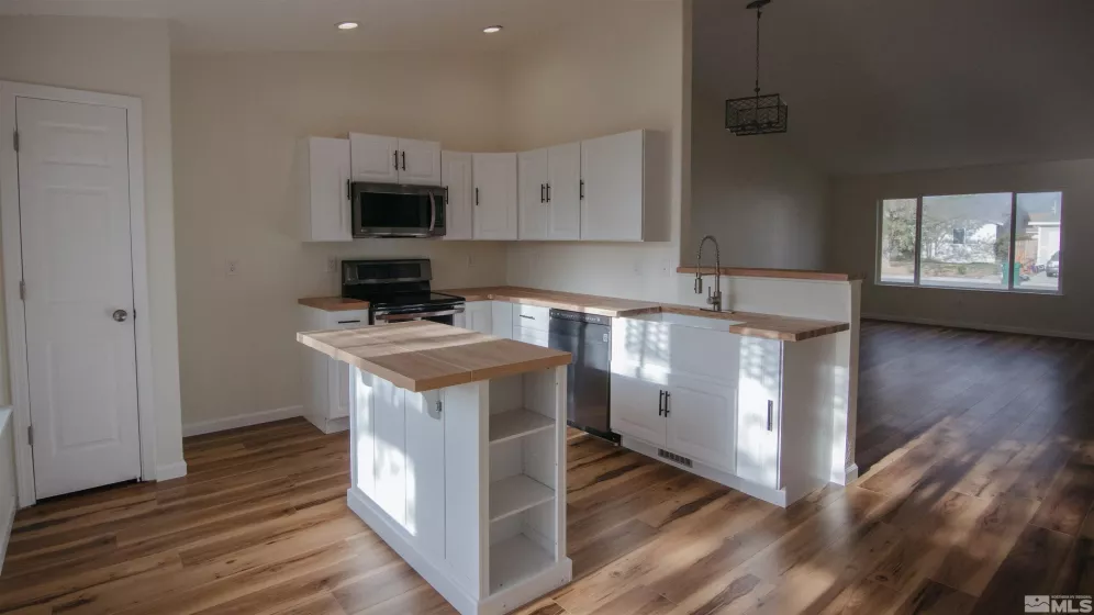 154 Westward, Fernley, Nevada 89408, 4 Bedrooms Bedrooms, ,2 BathroomsBathrooms,Residential,Residential,Westward,250005094