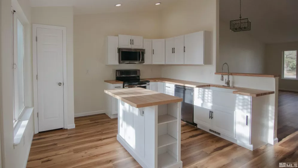 154 Westward, Fernley, Nevada 89408, 4 Bedrooms Bedrooms, ,2 BathroomsBathrooms,Residential,Residential,Westward,250005094
