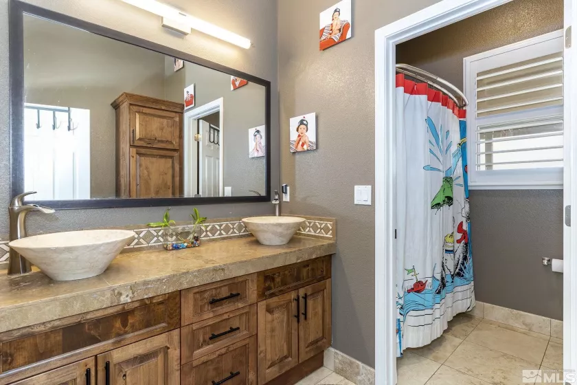 7777 Rustler, Sparks, Nevada 89436, 6 Bedrooms Bedrooms, ,4 BathroomsBathrooms,Residential,Residential,Rustler,250004982