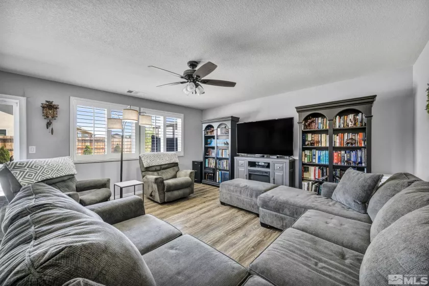 14352 Durham, Reno, Nevada 89506, 4 Bedrooms Bedrooms, ,3 BathroomsBathrooms,Residential,Residential,Durham,250005077
