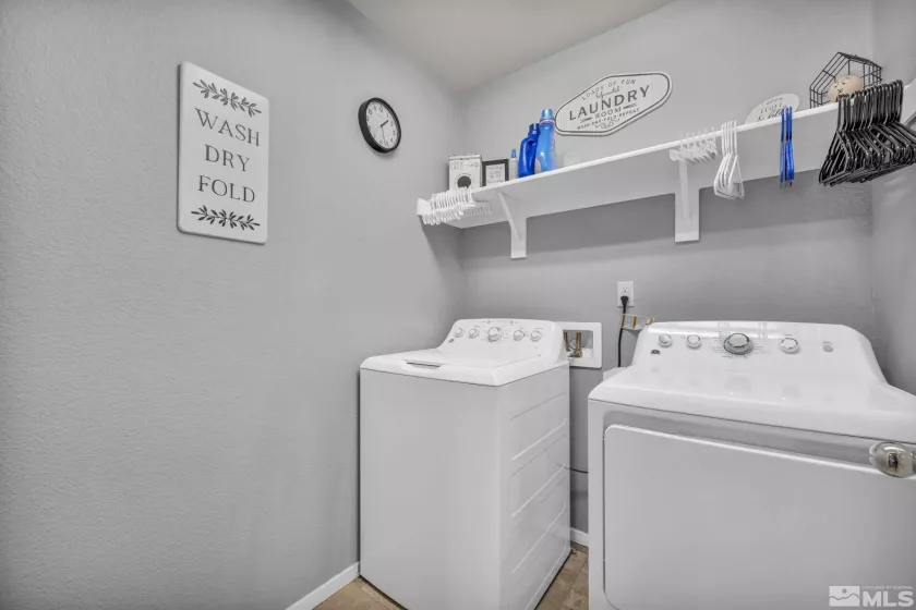 14352 Durham, Reno, Nevada 89506, 4 Bedrooms Bedrooms, ,3 BathroomsBathrooms,Residential,Residential,Durham,250005077