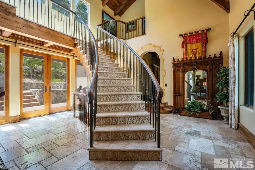 Entry/Foyer
