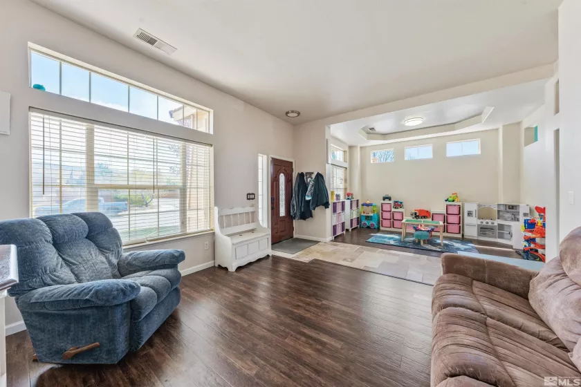 7951 Baleares, Sparks, Nevada 89436, 4 Bedrooms Bedrooms, ,2 BathroomsBathrooms,Residential,Residential,Baleares,250004993