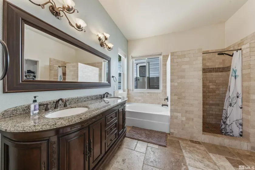 7951 Baleares, Sparks, Nevada 89436, 4 Bedrooms Bedrooms, ,2 BathroomsBathrooms,Residential,Residential,Baleares,250004993