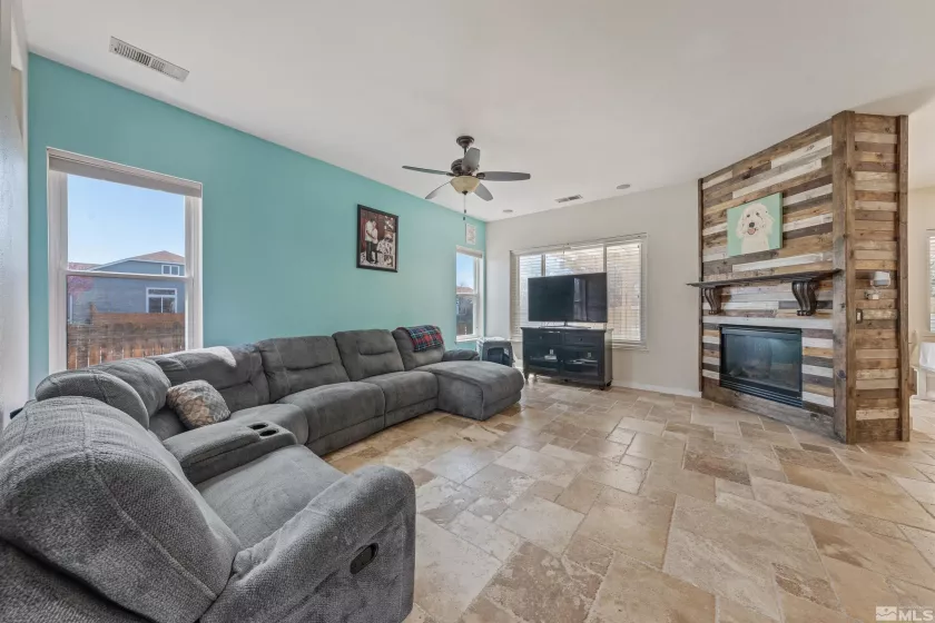 7951 Baleares, Sparks, Nevada 89436, 4 Bedrooms Bedrooms, ,2 BathroomsBathrooms,Residential,Residential,Baleares,250004993