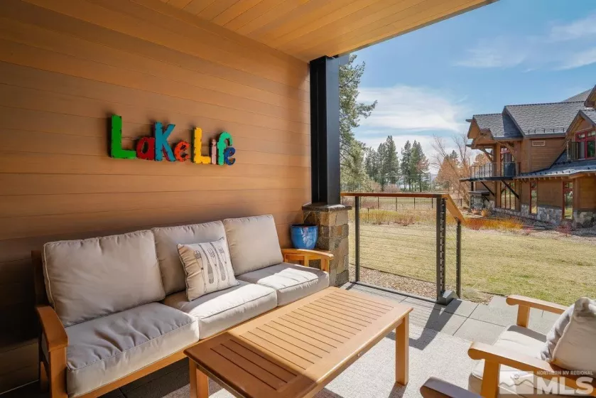 17 Beach Club, Stateline, Nevada 89449, 1 Bedroom Bedrooms, ,2 BathroomsBathrooms,Residential,Residential,Beach Club,250004906