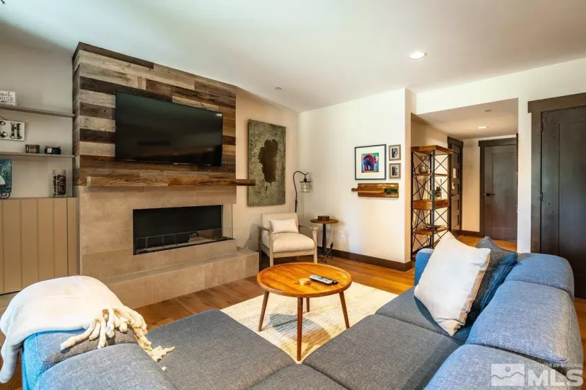 17 Beach Club, Stateline, Nevada 89449, 1 Bedroom Bedrooms, ,2 BathroomsBathrooms,Residential,Residential,Beach Club,250004906